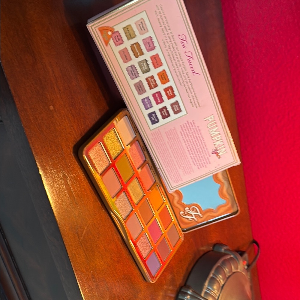 Too Faced Pumpkin Spice Eyeshadow Collection - Picture 2 of 3